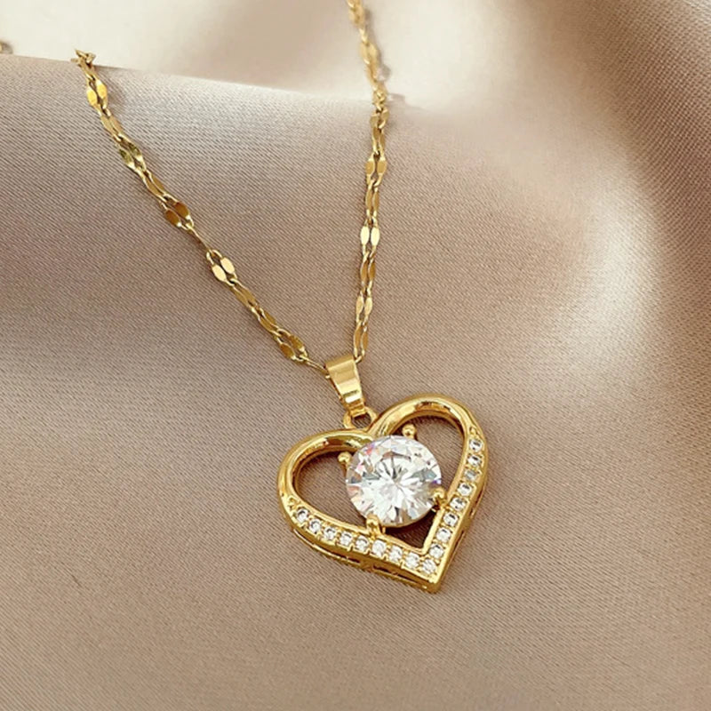 Artificial Gems Heart Pendant Necklace - Diachris