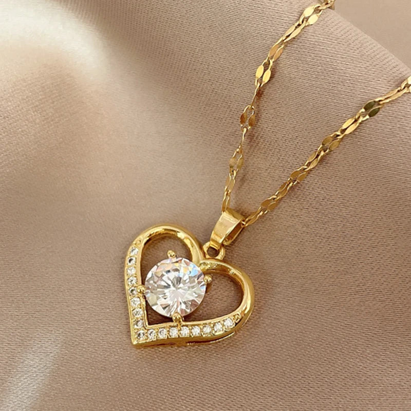 Artificial Gems Heart Pendant Necklace - Diachris