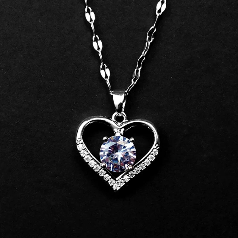 Artificial Gems Heart Pendant Necklace - Diachris