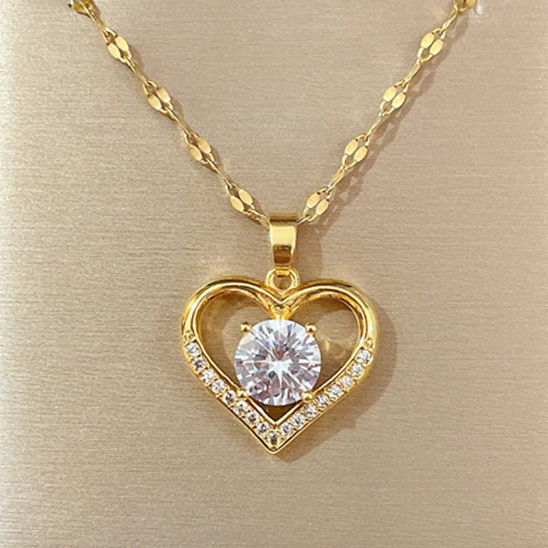 Artificial Gems Heart Pendant Necklace - Diachris